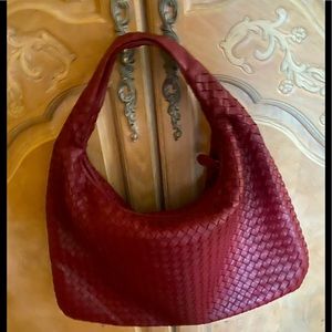 Bottega Veneta Intrecciatto Napa leather shoulder